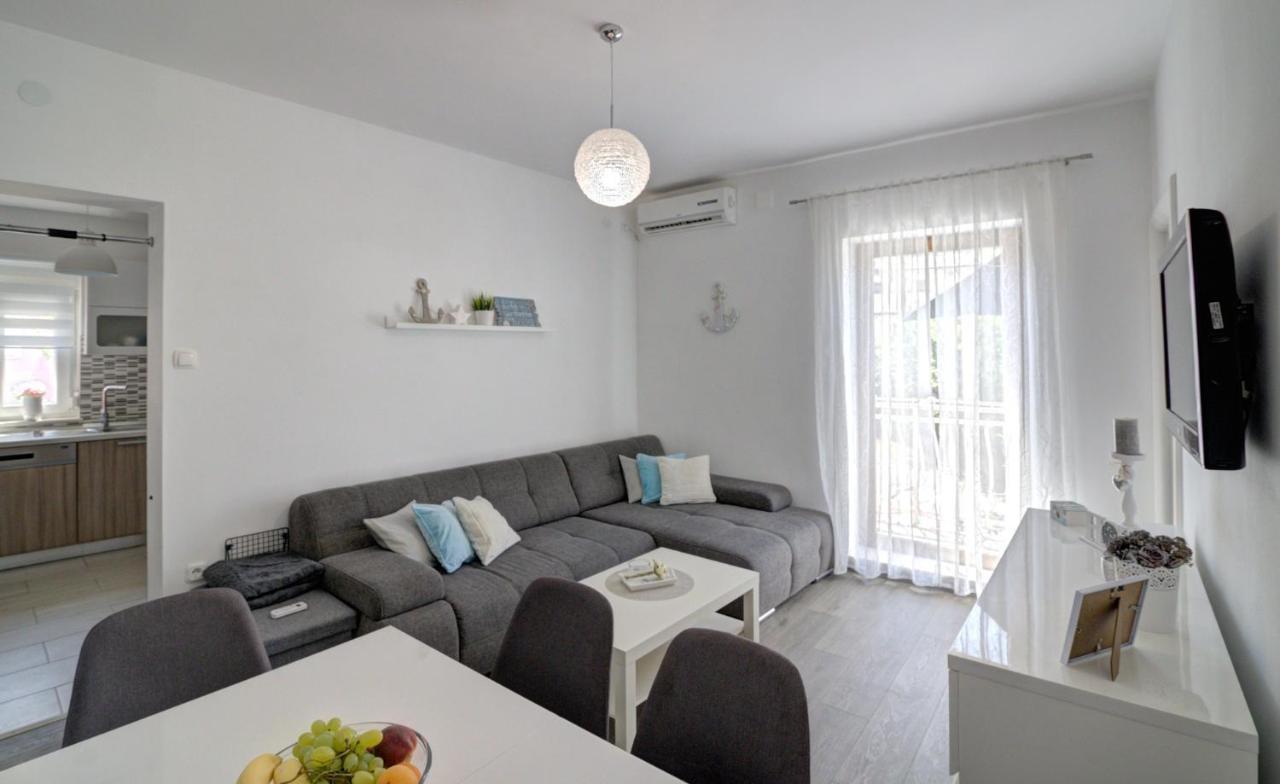 Apartman Luka Свети-Юрай Экстерьер фото